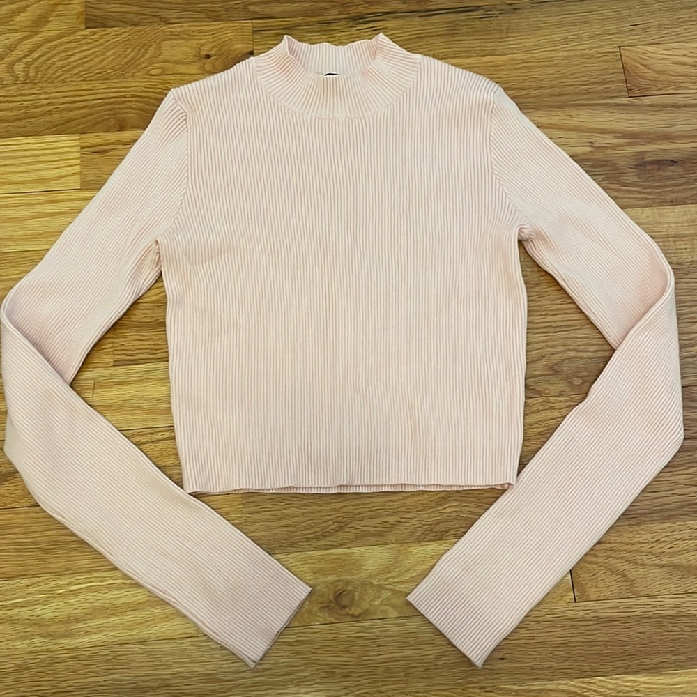 Brandy Melville cropped ribbed high neck sweater pink